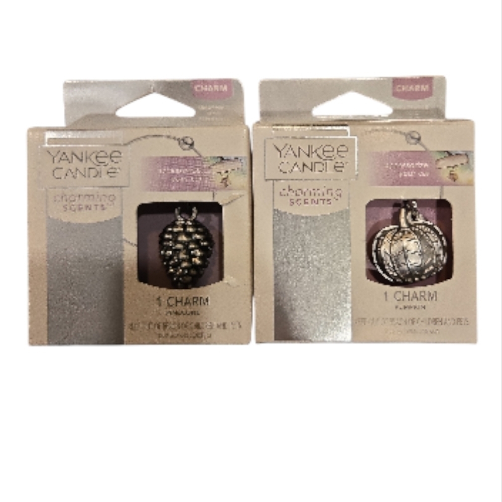 YANKEE CANDLE CHARMING SCENTS CHARMS. SET OF 2. PINECONE AND PUMPKIN.